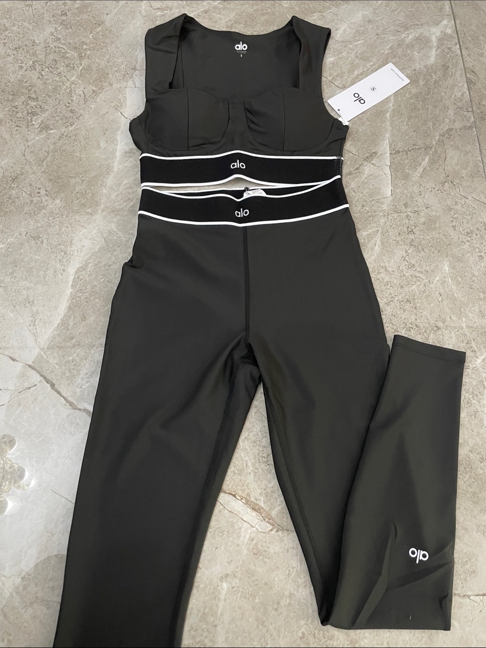 ALO Black Sports Yoga Set Size S
